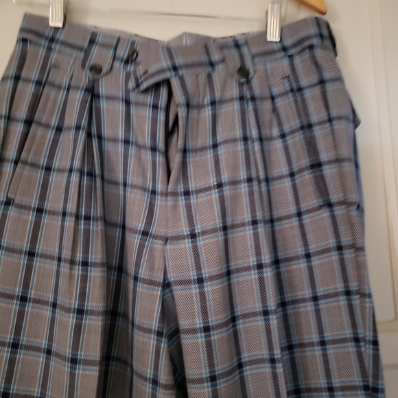 Sophisticated Tiglio Rosso 3 piece men's suit. Shades of blue plaid. - Picture 9 of 12